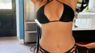 Mrswolflove Show off Perfect Body – Onlyfans video Hot