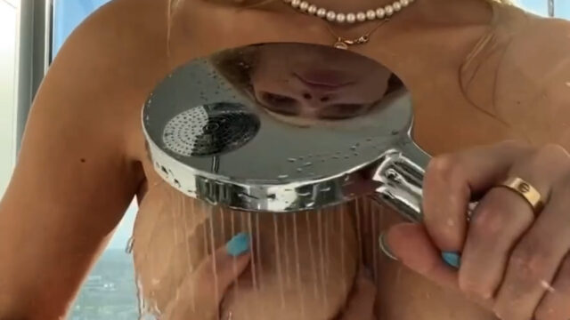 Alexisshv Morning Naked in Bath – Onlyfans video