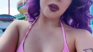 Maryroseliven Sexy on the Pool – Onlyfans video